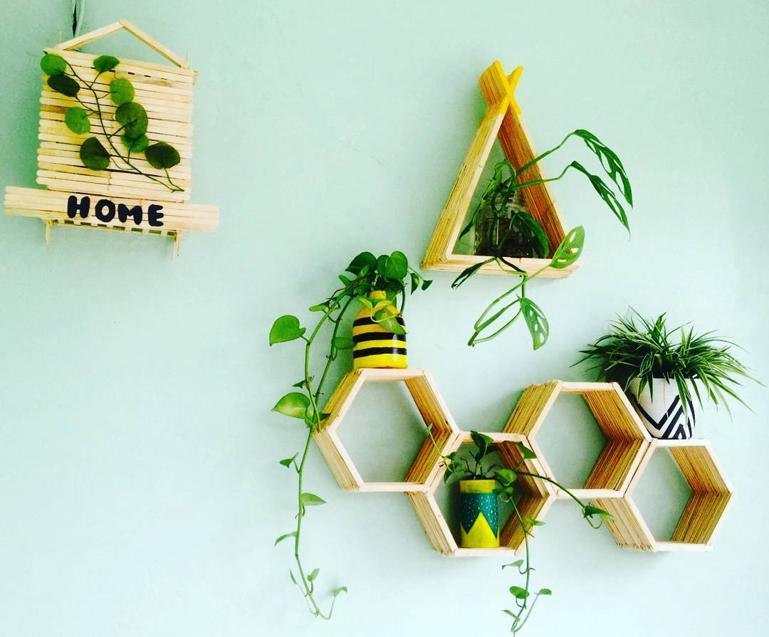 Hiasan Dinding Teras Rumah Dari Stik Es Krim Berbentuk Segitiga Hexagonal